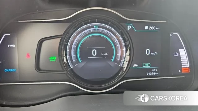 Hyundai Kona Electric 2020 Серебристо-серый из Кореи, фото 3