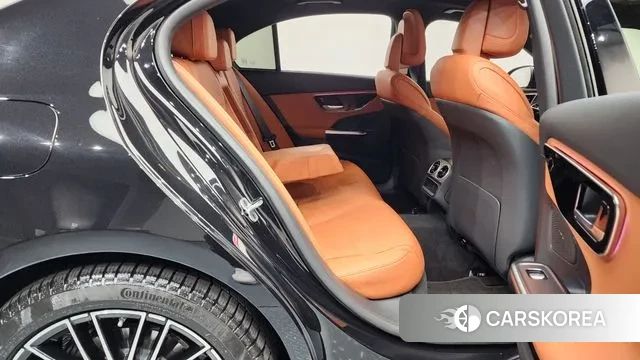 Mercedes-Benz C-Class W206 2025 Черный из Кореи, фото 3