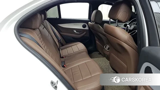 Mercedes-Benz E-Class W213 2020 Белый из Кореи, фото 3