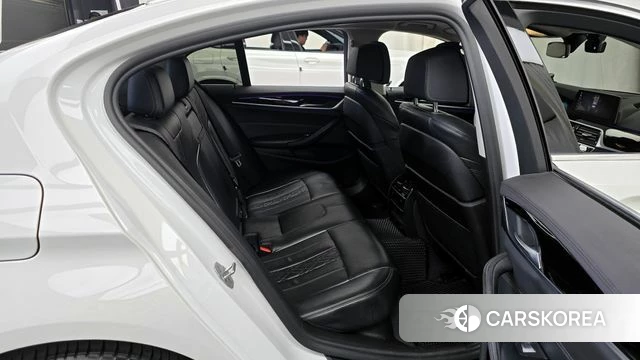 BMW 5 Series (G30) 2019 Белый из Кореи, фото 3