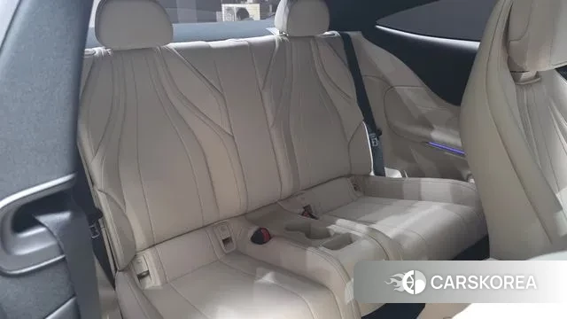 Mercedes-Benz CLE-Class C236 2024 Белый из Кореи, фото 3