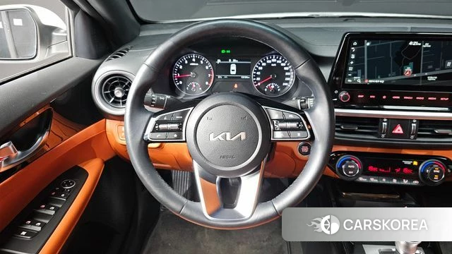 Kia The New K3 2nd generation 2022 Белый из Кореи, фото 3