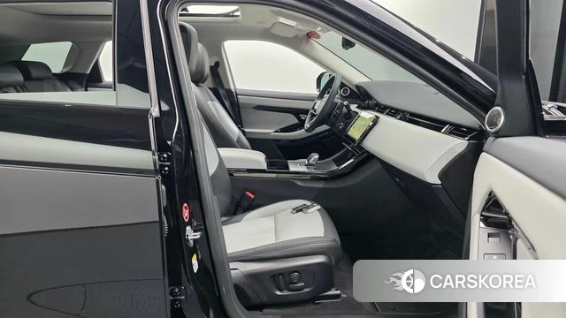 Land Rover Range Rover Evoque 2nd Generation 2024 Черный из Кореи, фото 3