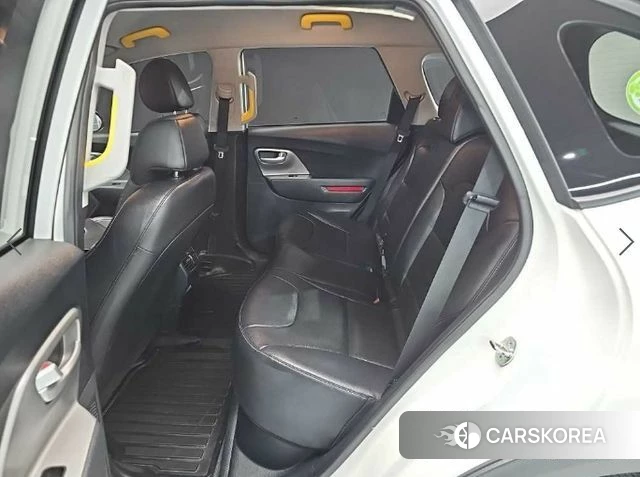 Kia Niro Plus 2023 Белый из Кореи, фото 3