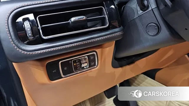 Lincoln Aviator 2nd generation 2022 Серый из Кореи, фото 3