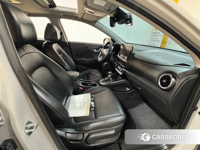 Hyundai The New Kona 2022 Светло-серебряный цвет из Кореи, фото 3