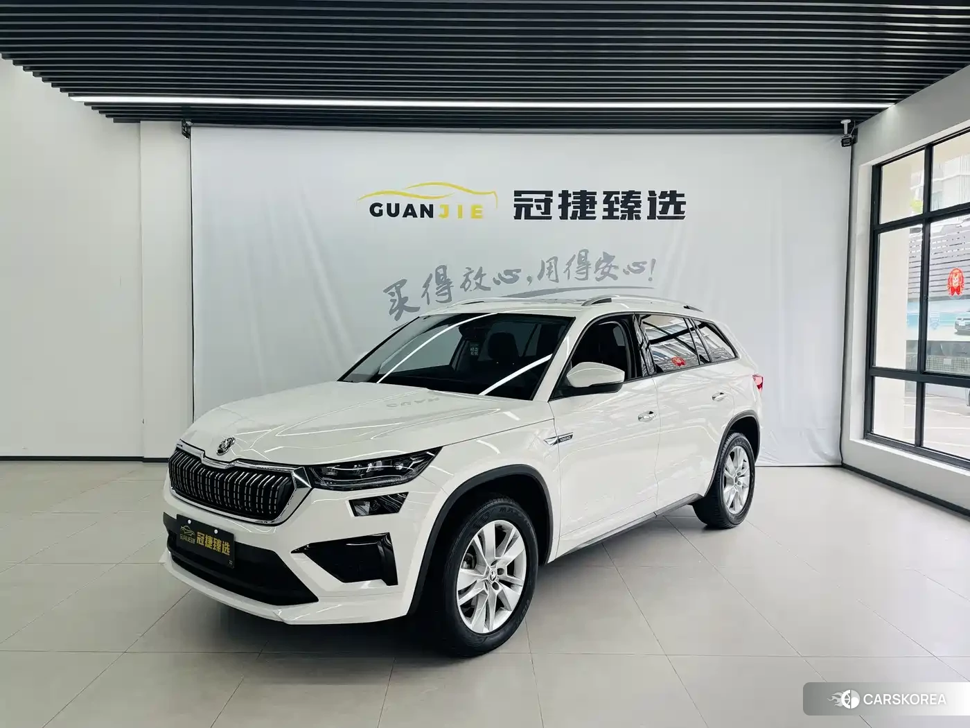 Skoda Kodiak 2024 Белый из Китая, фото 3