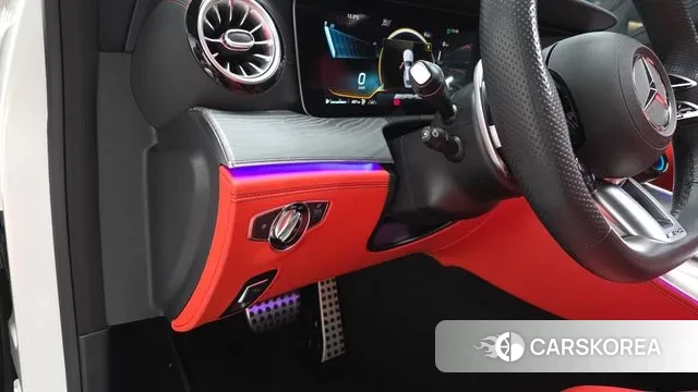 Mercedes-Benz AMG GT 2023 Белый из Кореи, фото 3