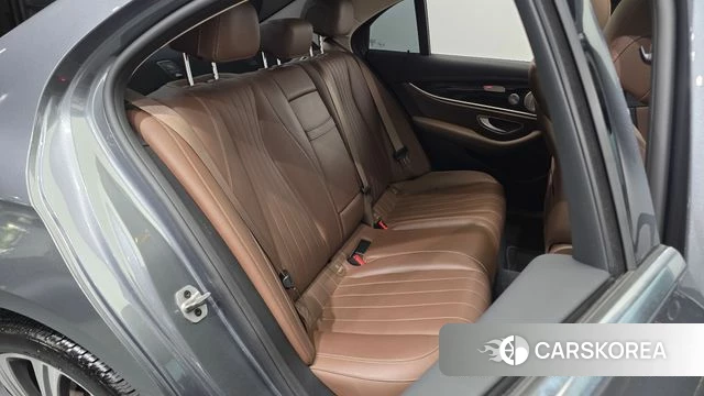 Mercedes-Benz E-Class W213 2021 Серый из Кореи, фото 3