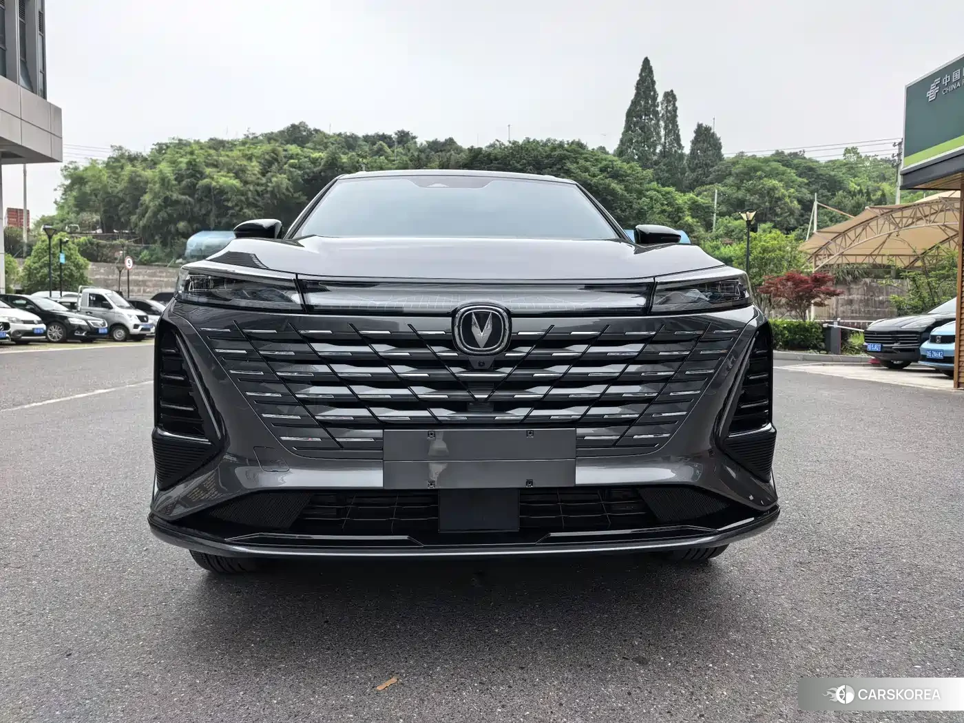 Chang'an Changan CS75PLUS 2025 Silver/gray из Китая, фото 3