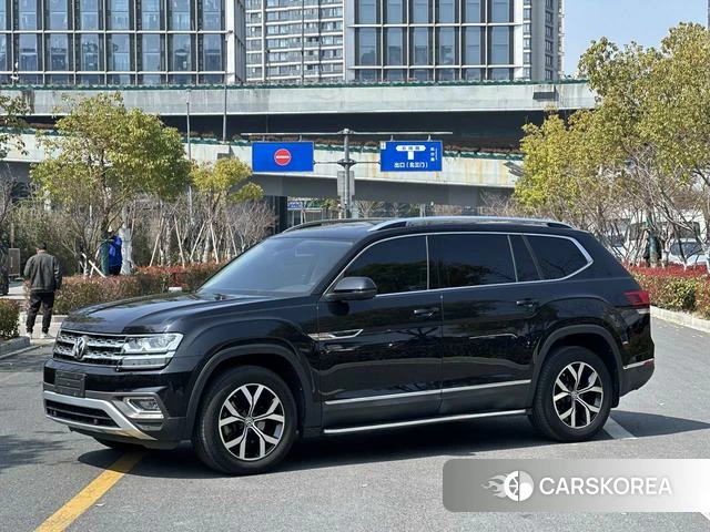 Volkswagen Tourang 2018 Черный из Китая, фото 3