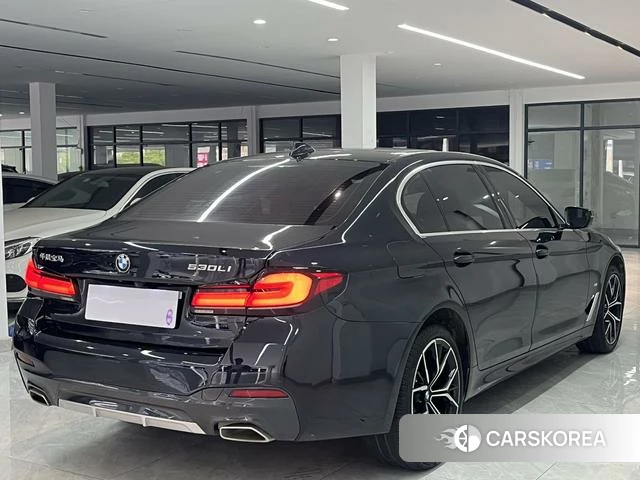 BMW 5 series 2024 Черный из Китая, фото 3
