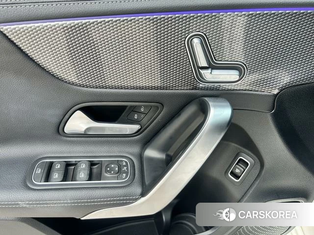 Mercedes-Benz Class A 2021 Белый из Китая, фото 3