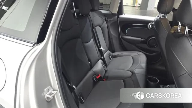 Mini Cooper 2024 Серебристо-серый из Кореи, фото 3