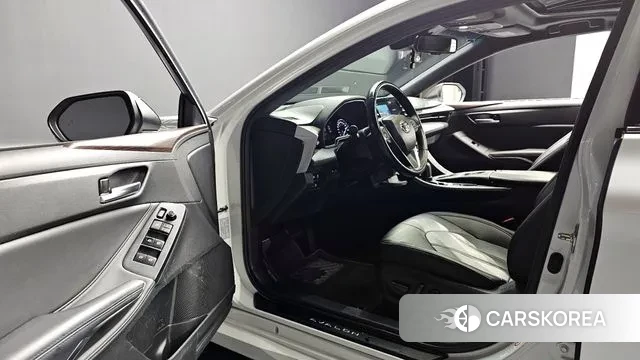 Toyota Avalon 5th Generation 2018 Серебряный из Кореи, фото 3