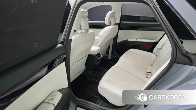 Hyundai Grandeur Hybrid (GN7) 2025 Серебристо-серый из Кореи, фото 3