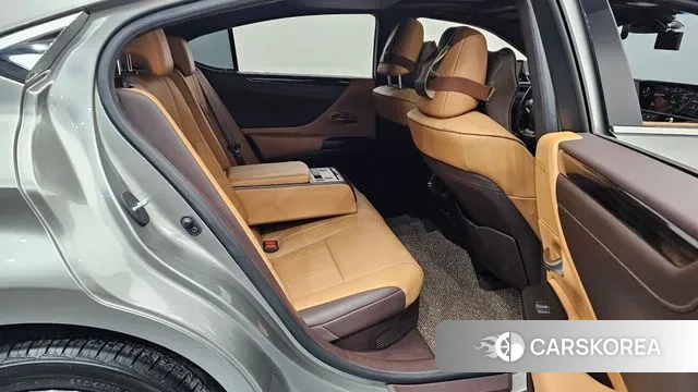 Lexus ES300h 7th generation 2020 Песочный из Кореи, фото 3