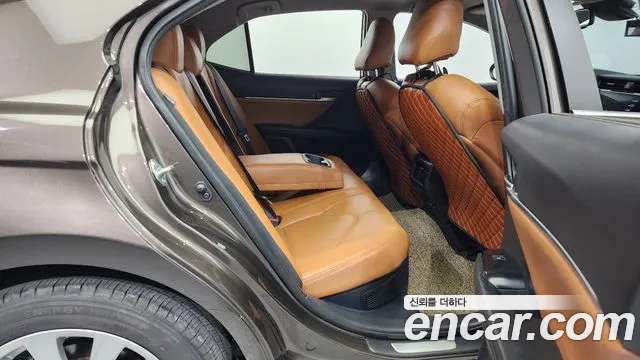 Toyota Camry (XV70) 2020 Коричневый из Кореи, фото 3