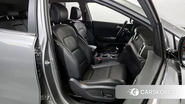 Kia Sportage The Bold 2020 Серебристо-серый из Кореи, фото 3