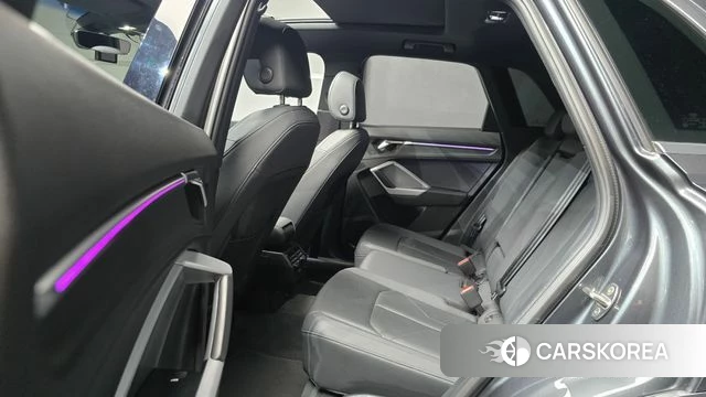 Audi Q3 (F3) 2022 Серый из Кореи, фото 3