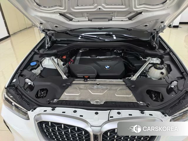 BMW X4 2024 Белый из Китая, фото 3