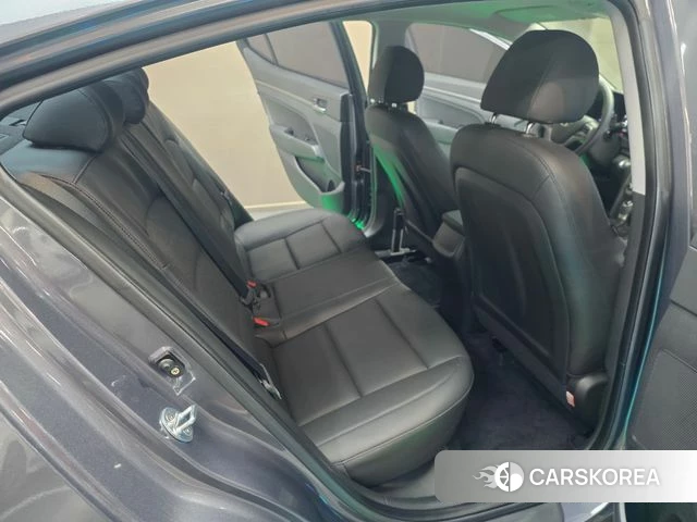Hyundai Avante AD 2018 Серый из Кореи, фото 3