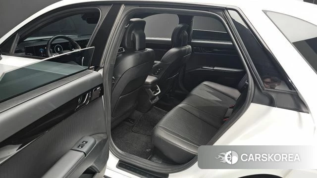 Hyundai Grandeur Hybrid (GN7) 2023 Белый из Кореи, фото 3