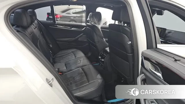 BMW 5 Series (G30) 2022 Белый из Кореи, фото 3