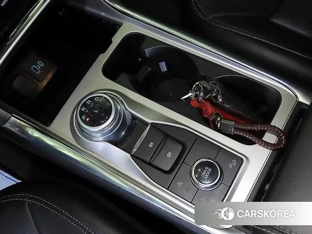 Ford Explorer 6th Generation 2022 Белый из Кореи, фото 3