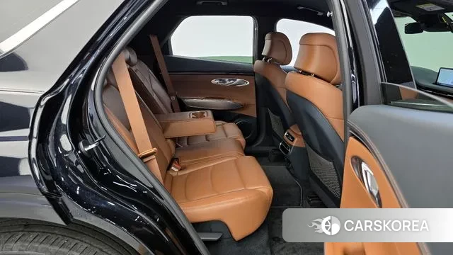 Genesis GV70 2022 Черный из Кореи, фото 3