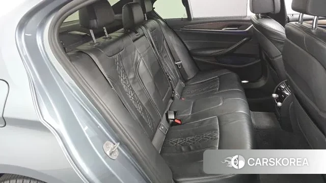 BMW 5 Series (G30) 2018 Серый из Кореи, фото 3