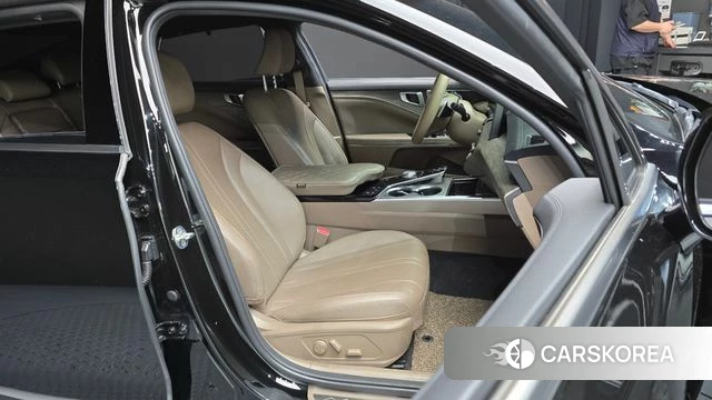 Kia K8 2022 Черный из Кореи, фото 3
