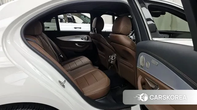 Mercedes-Benz E-Class W213 2021 Белый из Кореи, фото 3