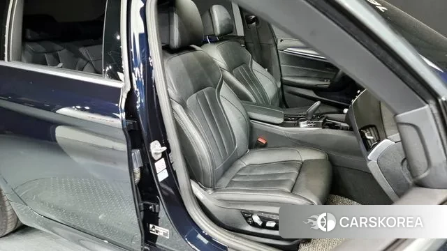 BMW 5 Series (G30) id 3011414 из Кореи 3