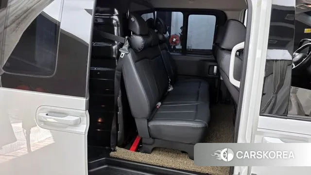 Hyundai Staria 2022 Белый из Кореи, фото 3