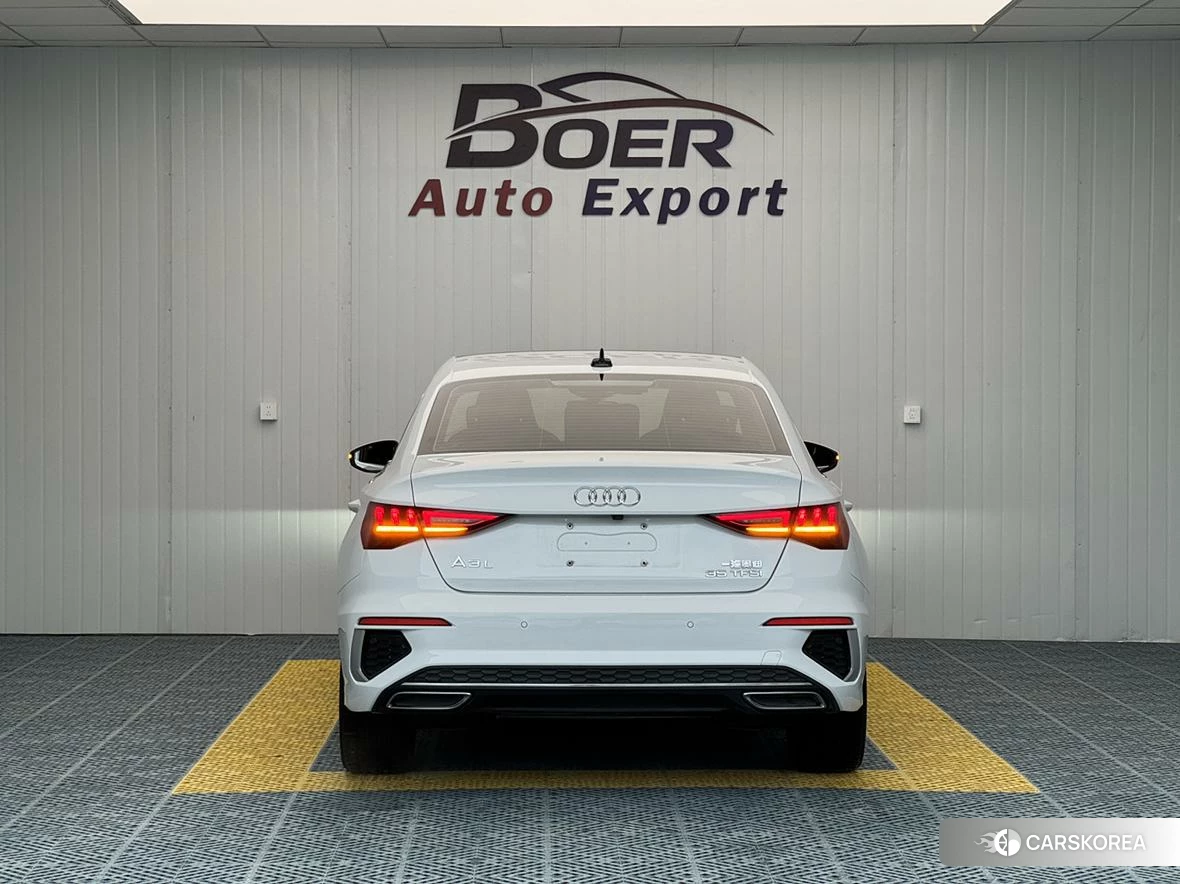 Audi A3 2023 Белый из Китая, фото 3