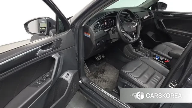 Volkswagen Tiguan second Generation 2023 Серый из Кореи, фото 3