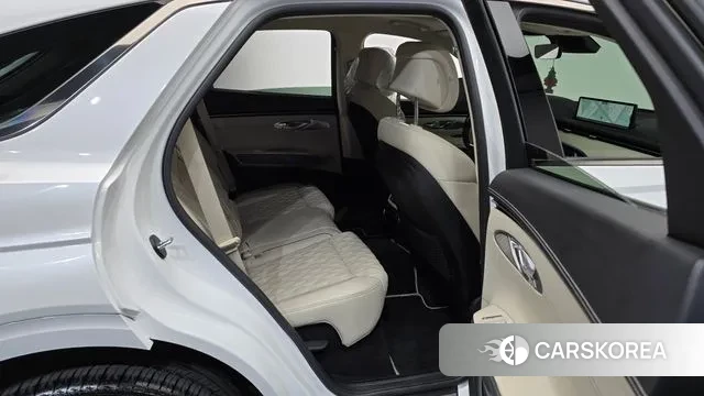 Genesis GV70 2023 Белый из Кореи, фото 3