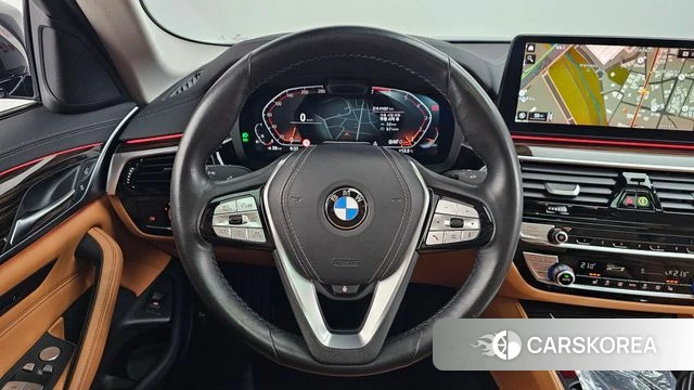 BMW 5 Series (G30) 2023 Черный из Кореи, фото 3