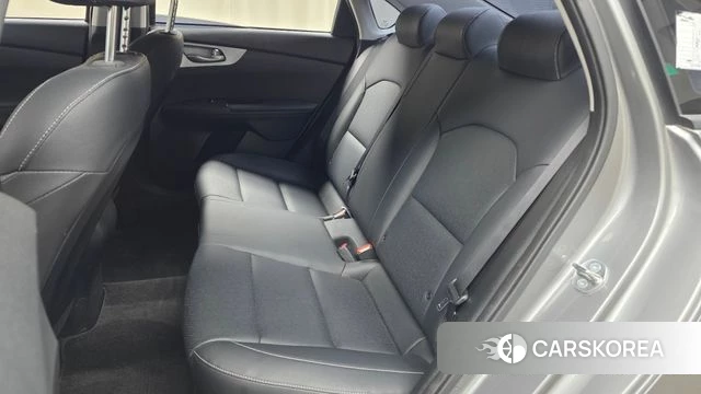 Kia The New K3 2nd generation 2023 Серый из Кореи, фото 3