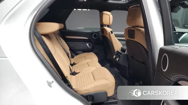 Land Rover Discovery 5 2025 Белый из Кореи, фото 3