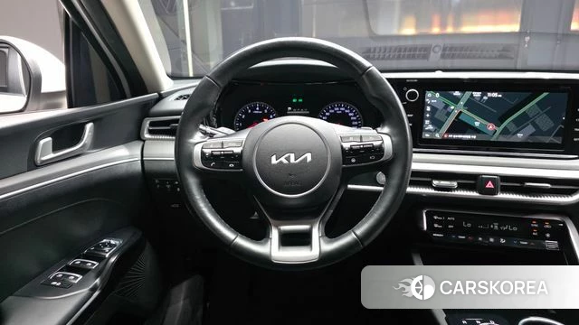 Kia K5 3rd generation 2022 Белый из Кореи, фото 3