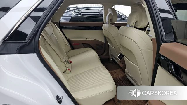 Hyundai Grandeur Hybrid (GN7) 2025 Белый из Кореи, фото 3