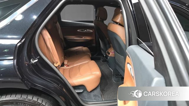 Genesis GV70 2021 Черный из Кореи, фото 3