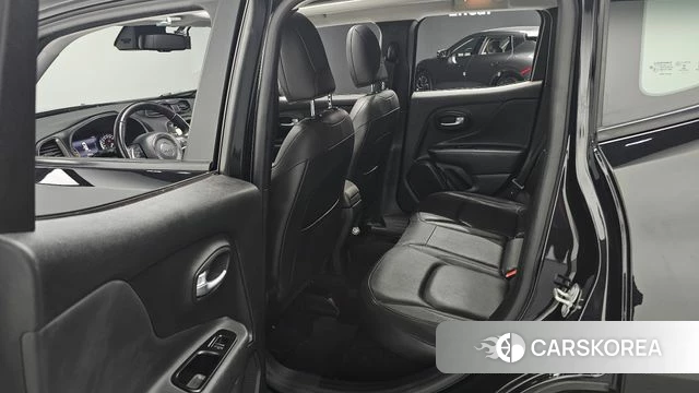 Jeep Renegade 2021 Черный из Кореи, фото 3