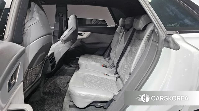 Audi Q8 (4M) 2025 Белый из Кореи, фото 3