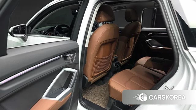 Audi Q3 (F3) 2020 Белый из Кореи, фото 3