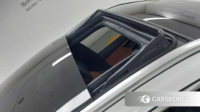 Mercedes-Benz GLC-Class X253 2023 Белый из Кореи, фото 3
