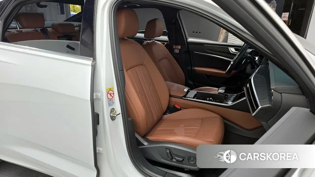 Audi A6 (C8) 2023 Белый из Кореи, фото 3