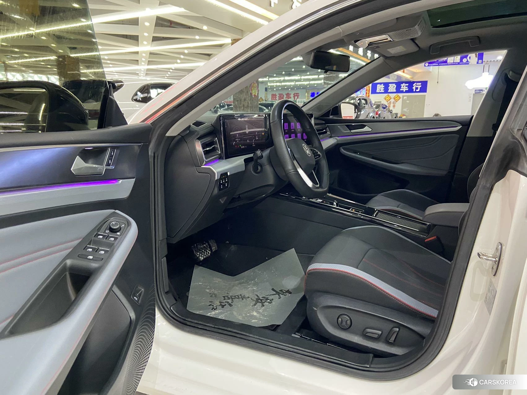 Volkswagen Lingdu 2022 Белый из Китая, фото 3